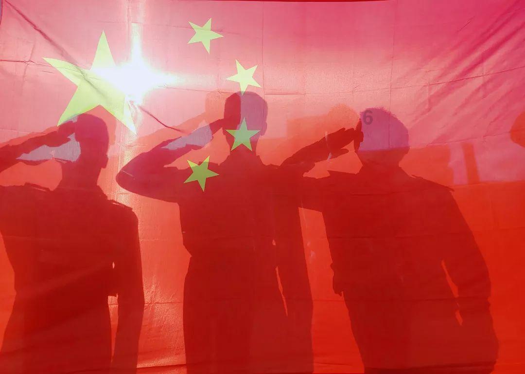 逃离上升的热气球