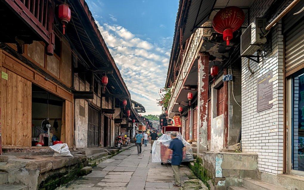 在小城市事业单位公务员有啥用，身为一个同性恋找对象肯定是大城市好？游戏画面